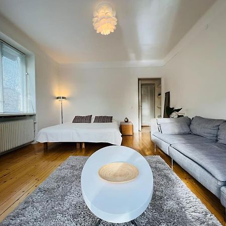 Entire Apartment Ville de Stockholm Extérieur photo