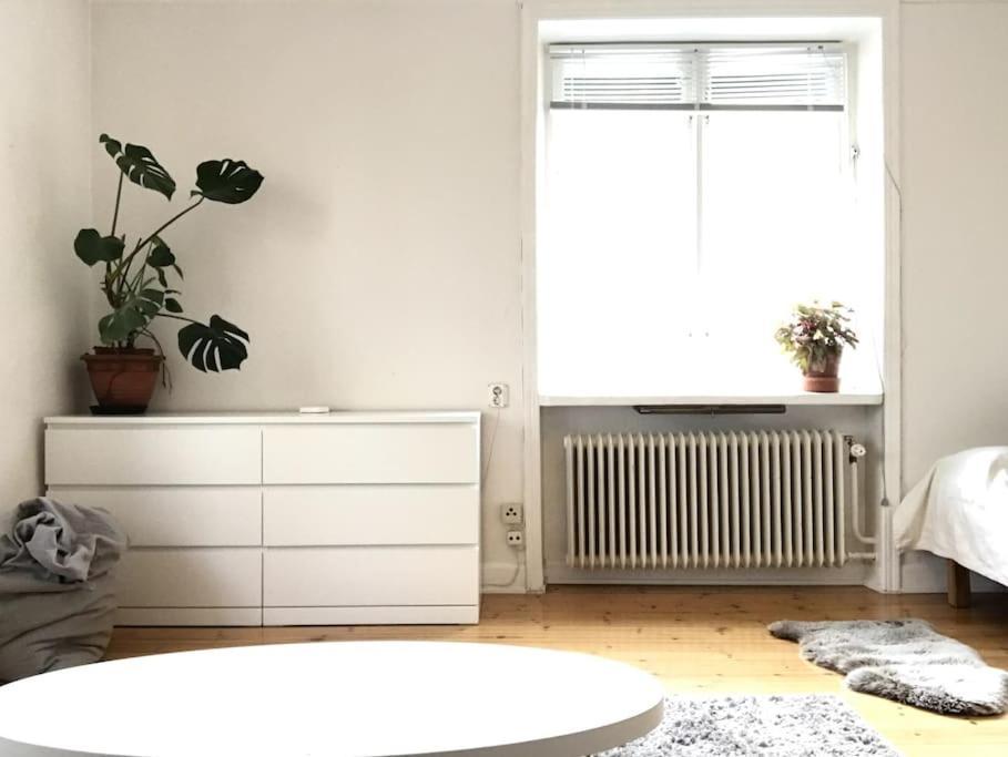 Entire Apartment Ville de Stockholm Extérieur photo